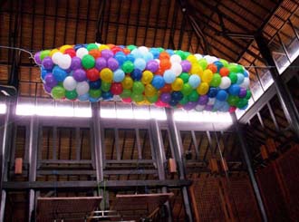 300 adet rengarenk balon b�rakma hizmeti
